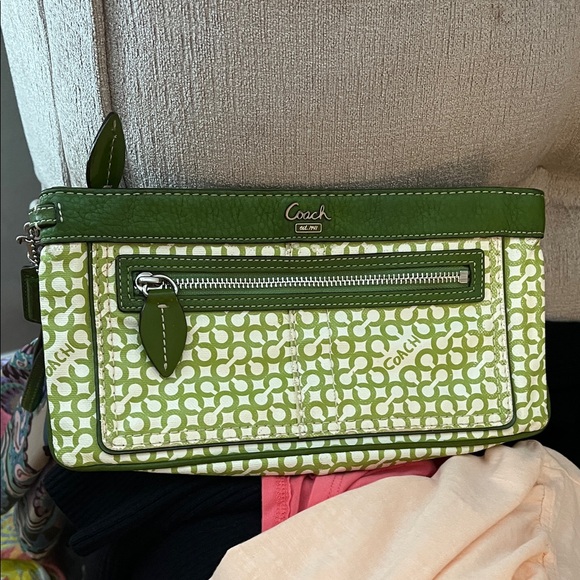Coach Green and White Signature Wristlet - Picture 1 of 12